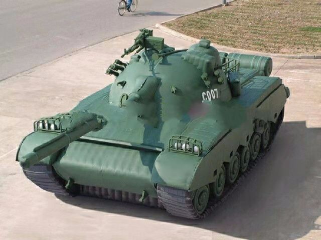 巴里坤小型军事坦克
